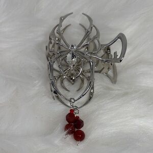 Red Agate Metal Spider Hair Clip